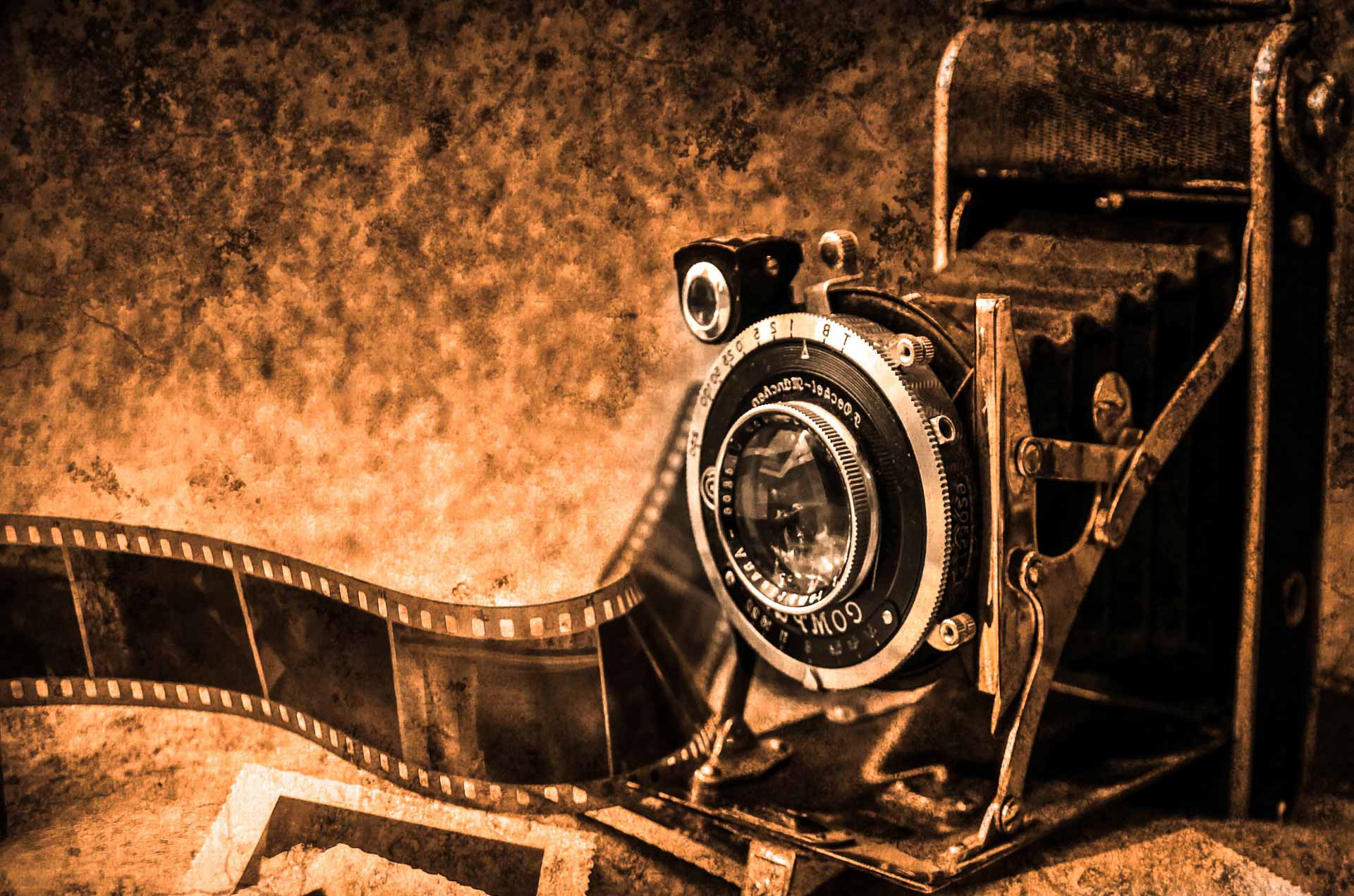 old-camera-1379445539hqh